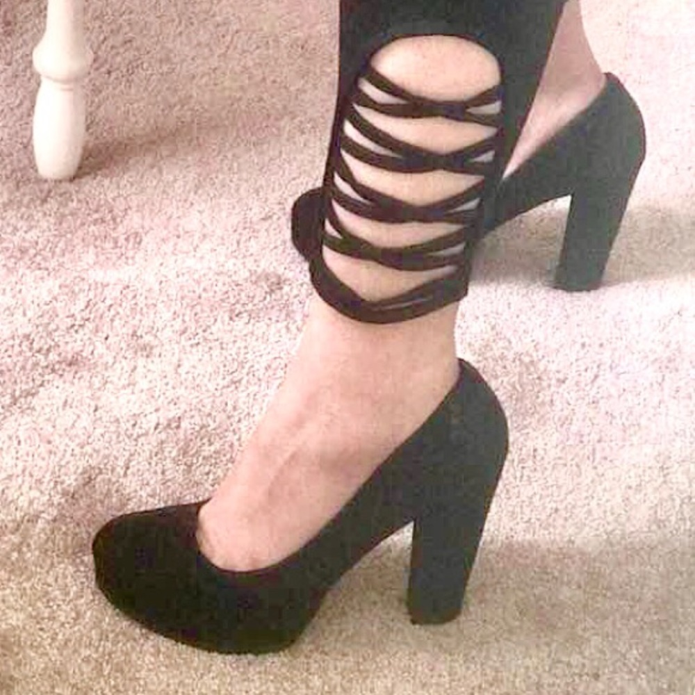Candies 4” Black Velour Heels (NWOT!)